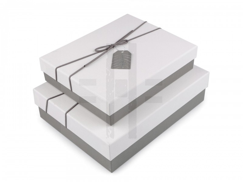 Ajándékdoboz masnis ezüstleveles Ajándék csomagolás