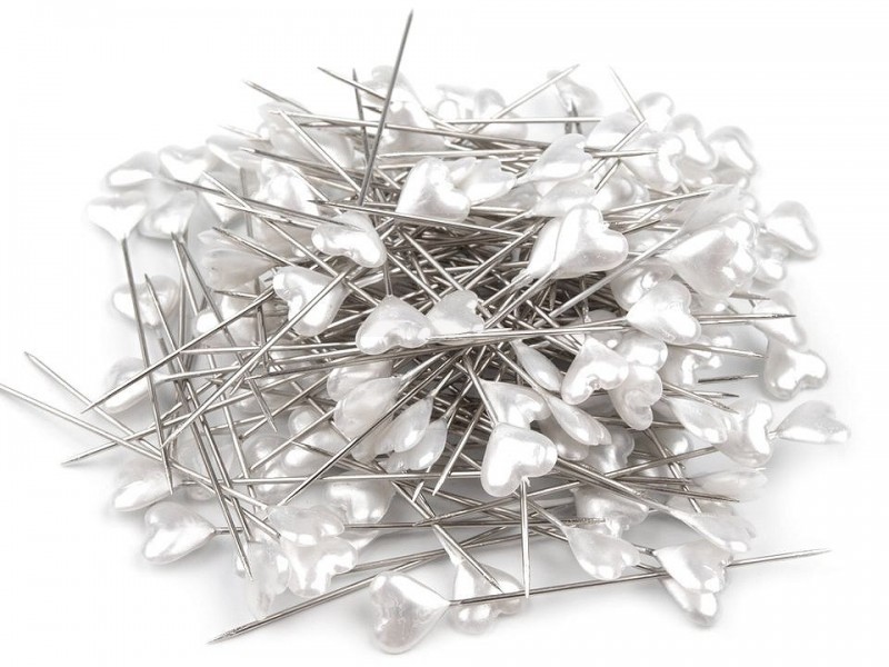 Gombostű szív alakú - 150 db Varrógéptű-, tű, varrókészlet