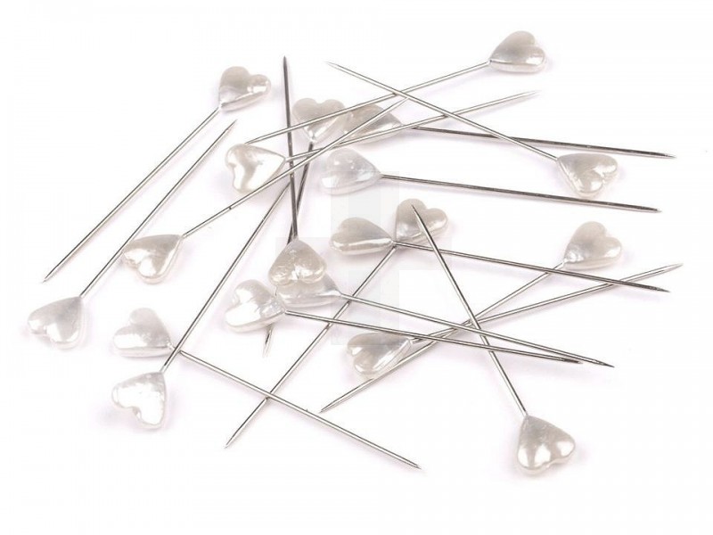 Gombostű szív alakú - 24 db Varrógéptű-, tű, varrókészlet