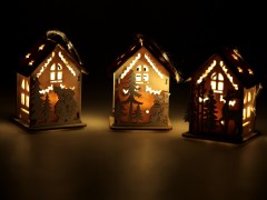    Világító házikó fa dekoráció akasztható Dísztárgy,figura
