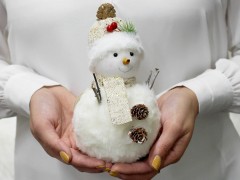     Dekorációs plüss hóember akasztásra - 20 cm Karácsonyfa díszités